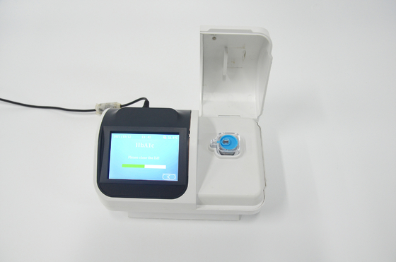 1 خطوة POCT HbA1c محلل محلل أوتوماتيكي بالكامل للكشف عن أمراض الدم